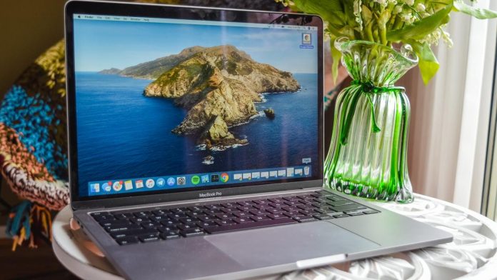 Apple MacBook Pro 13″ i5 2GHz (2020) 4 Thunderbolt 3 Ports 16GB RAM 512GB SSD Space Gray (Refurbished) for $439